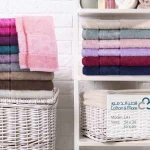 Jasmine Hand Towel 90x50 cm in rich colors, luxurious and absorbent, perfect for a touch of elegance in any bathroom
